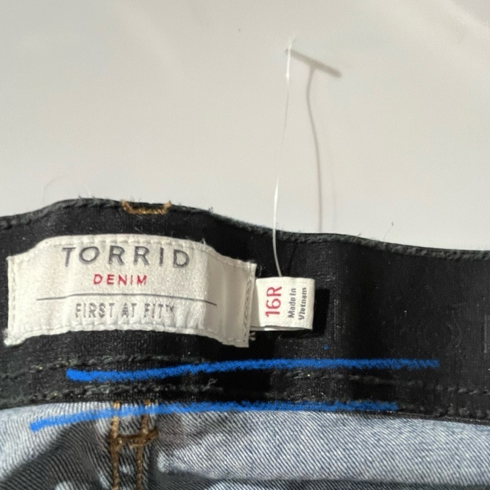 Torrid Womens 16R Utility Pocket Sash Tie Mid-rise denim jeans - Picture 4 of 8